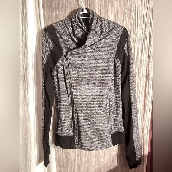 Lululemon jacket - Picture 1 of 7
